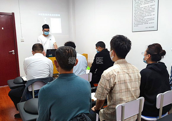 推拿培训学校都是怎么上课的呢？